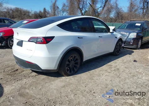 2022 Tesla Model Y Long Range Dual Motor All-Wheel Drive z USA, uszkodzony, nr VIN 7SAYGDEE5NF444643
